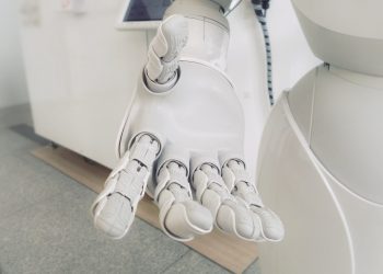 8 Myths About AI in the Workplace